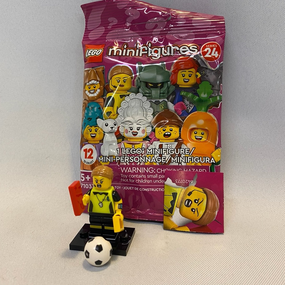 LEGO Minifigures Series 24 - Soccer Referee